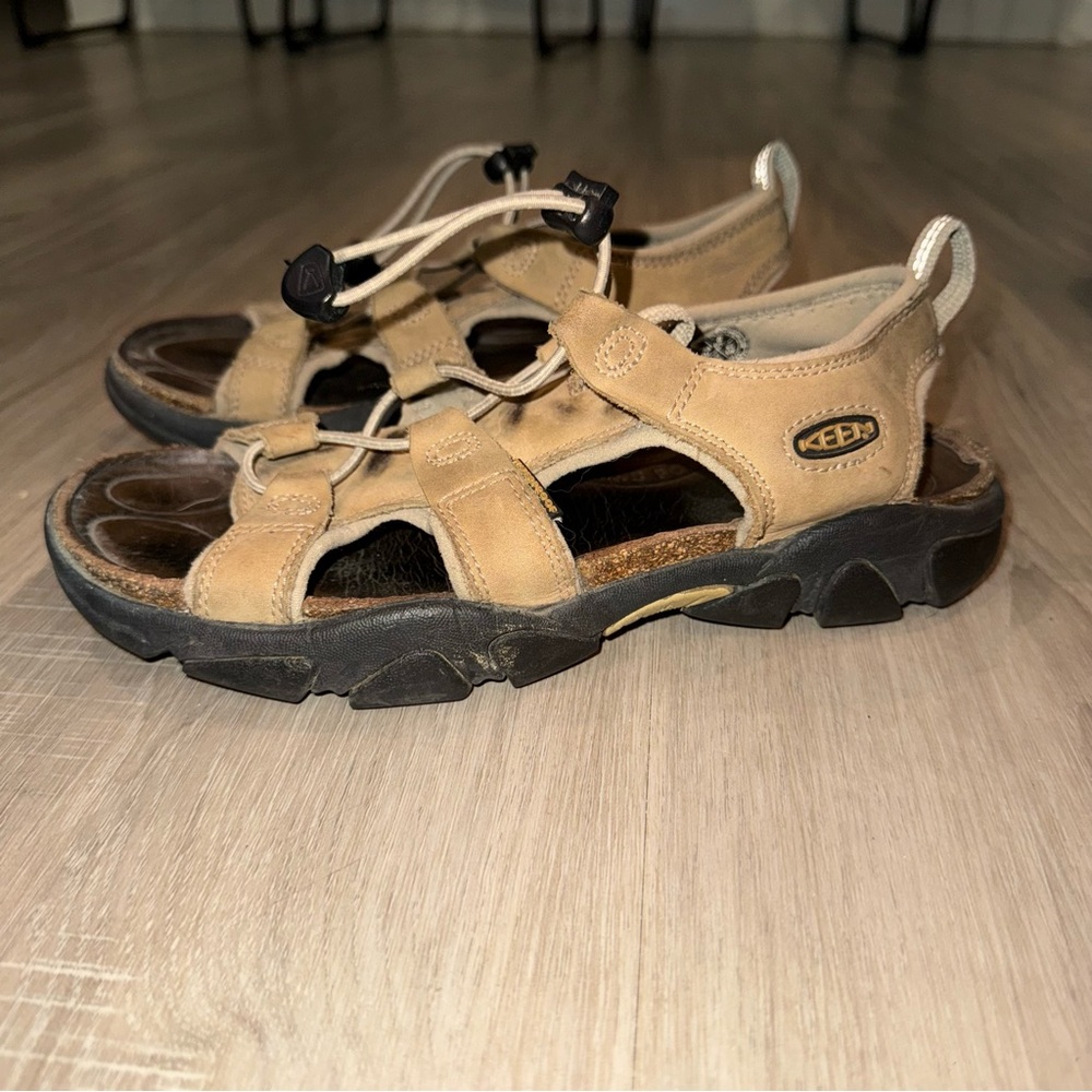 Keen Sarasota Tan Strappy Leather Waterproof Sandals Size 8